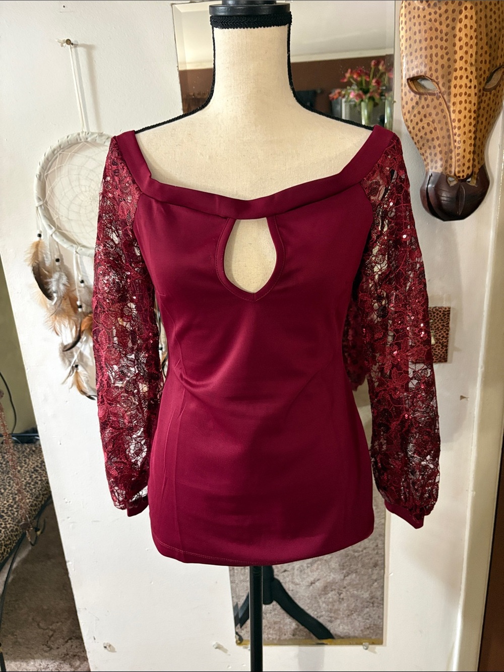 VENUS Burgundy Lace Sleeve Keyhole Long Sleeve Top